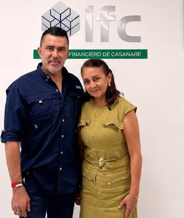 Gerente del IFC, Óscar Araque y Ana Lucely García Durán, nueva jefe de Control Interno de la entidad